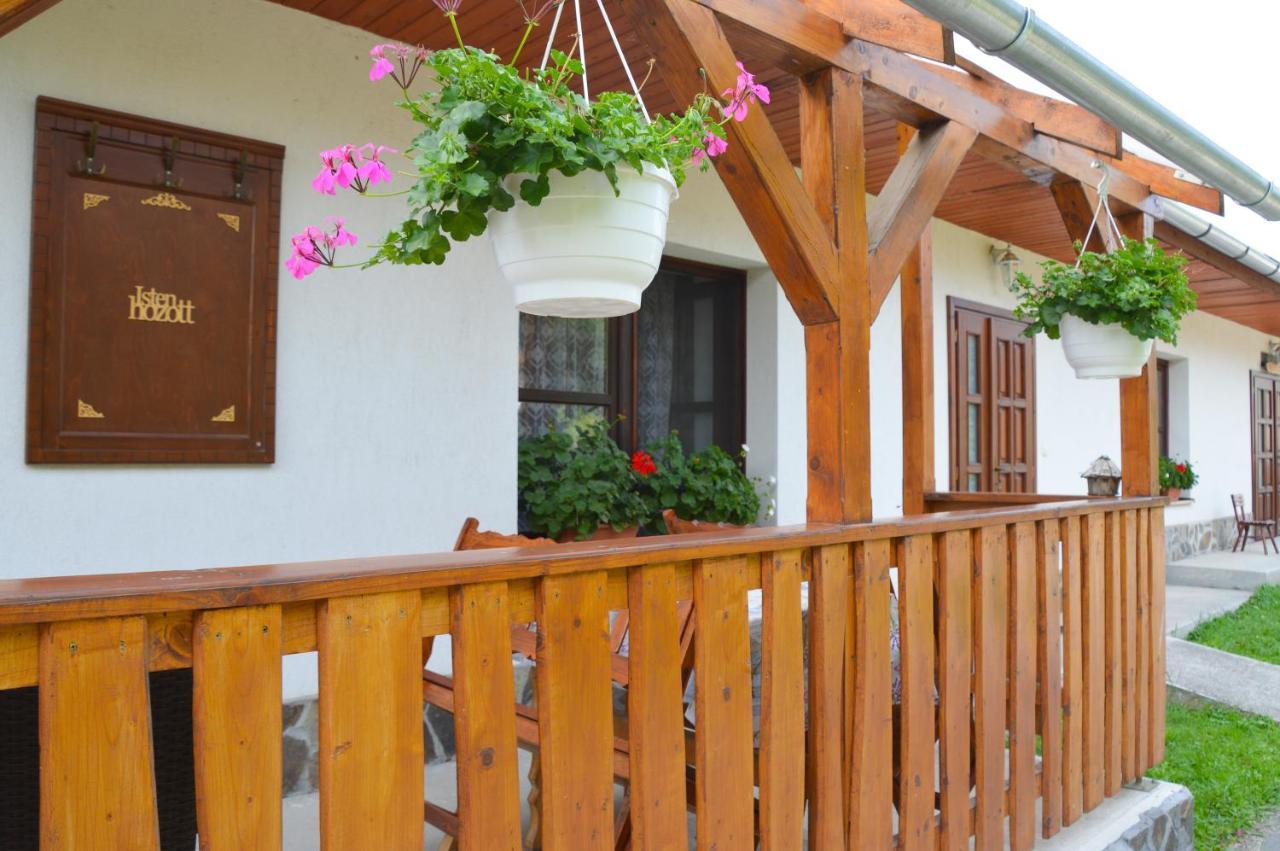 Hotel Kemences Vendeghaz Mikohaza Zewnętrze zdjęcie