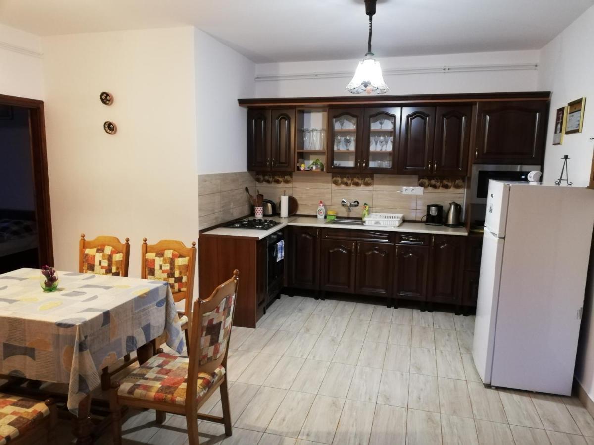 Hotel Kemences Vendeghaz Mikohaza Zewnętrze zdjęcie