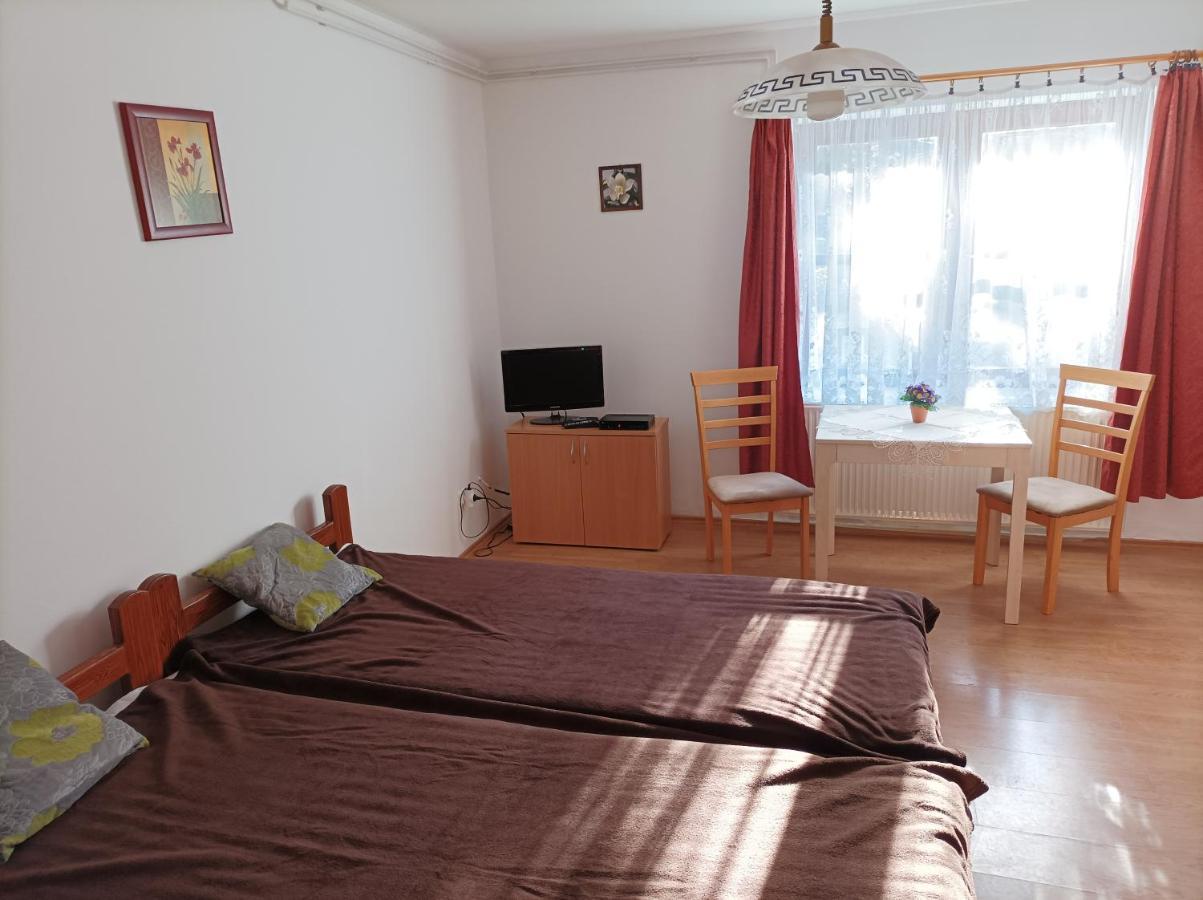 Hotel Kemences Vendeghaz Mikohaza Zewnętrze zdjęcie