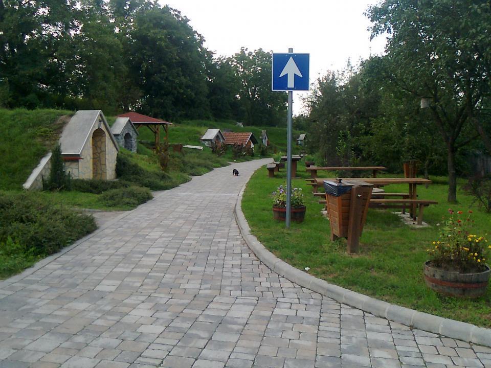 Hotel Kemences Vendeghaz Mikohaza Zewnętrze zdjęcie