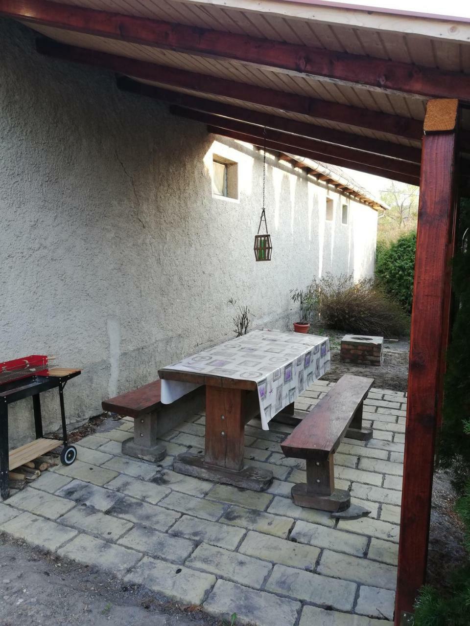 Hotel Kemences Vendeghaz Mikohaza Zewnętrze zdjęcie